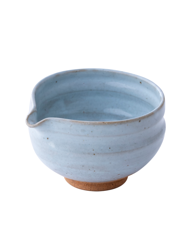 White Tea Bowl with Serving Spout
