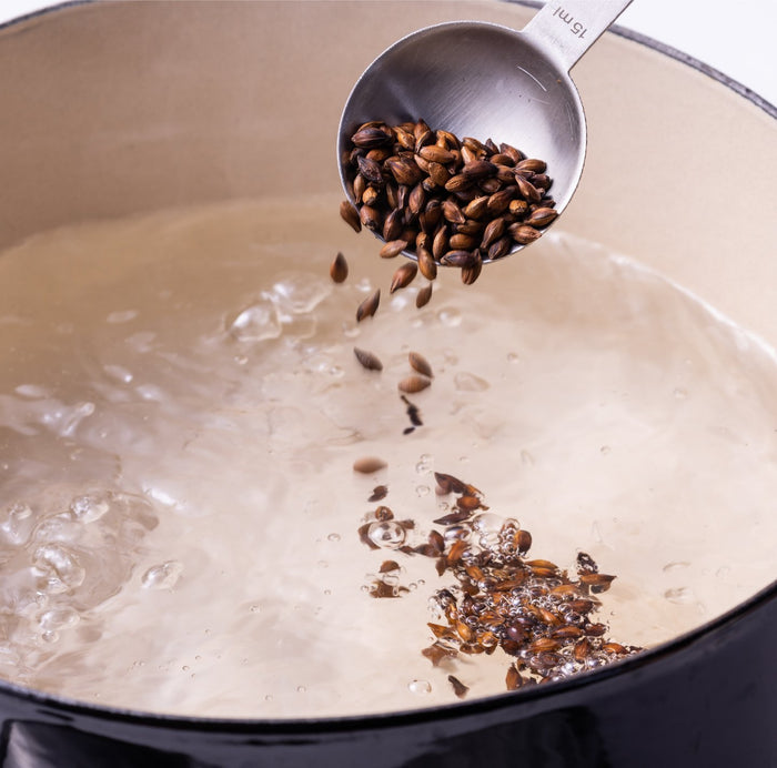 Large Amounts of Barley Tea (cooking pot)